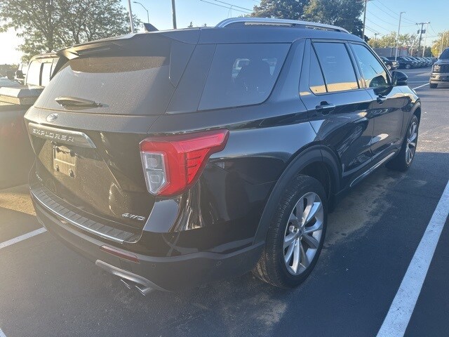2022 Ford Explorer Platinum photo 4
