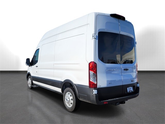 2024 Ford Transit photo 3