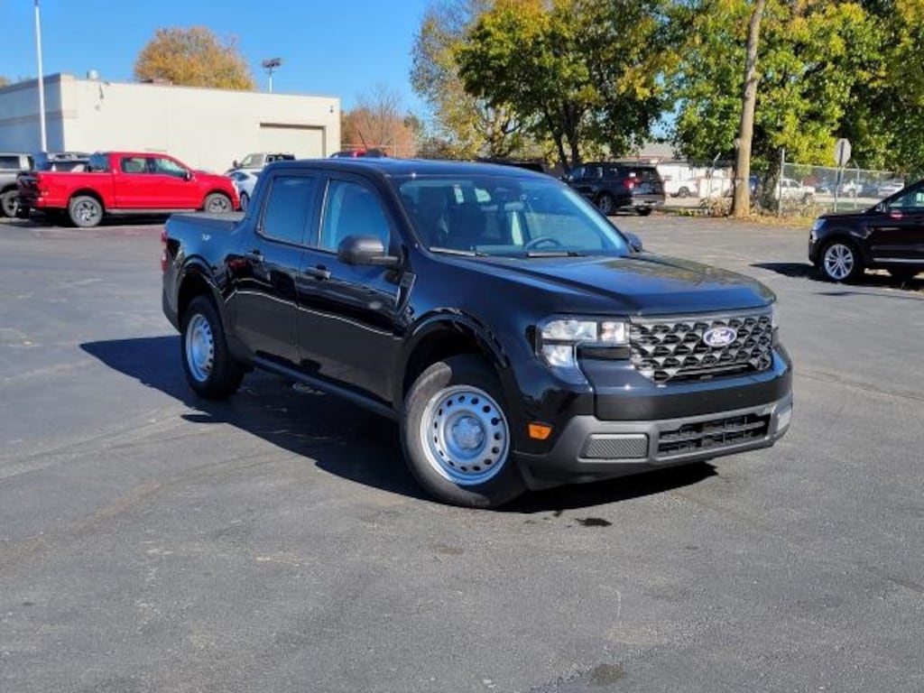 New 2025 Ford Maverick XL Truck