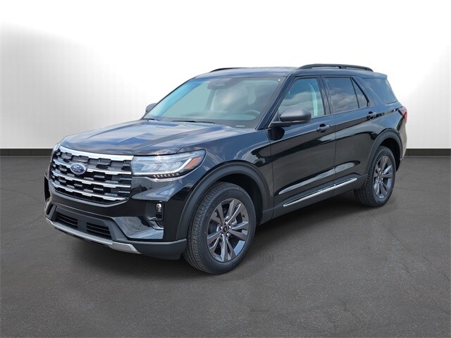 2025 Ford Explorer photo 2