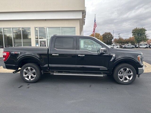 2023 Ford F-150 XLT photo 3