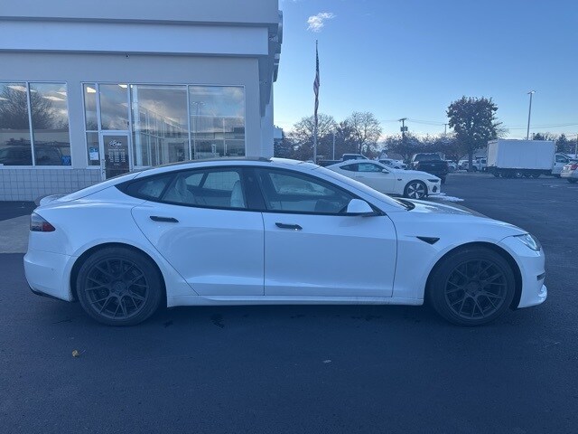 2022 Tesla Model S Plaid photo 4