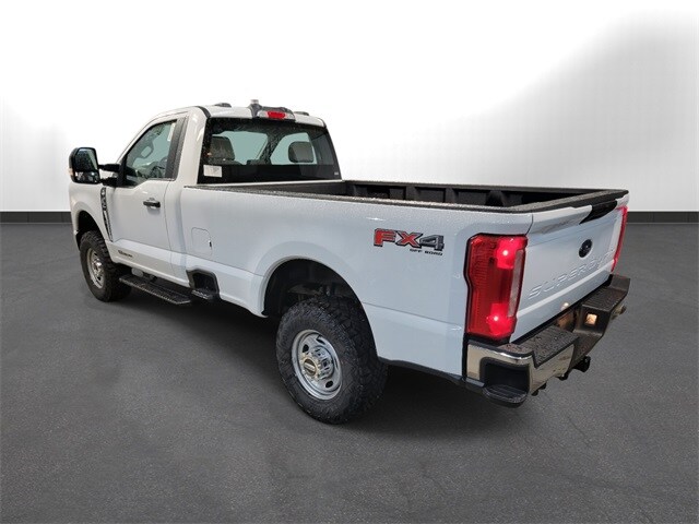 2025 Ford F-350 XL photo 3