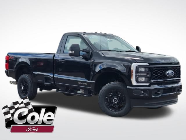 2025 Ford F-250 Super Duty XL's photo