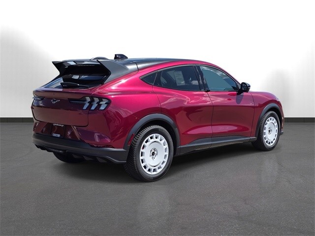 2025 Ford Mustang Mach-E GT photo 4