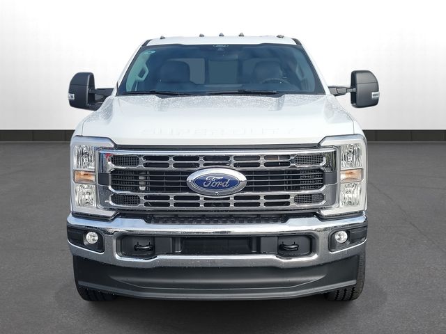 2026 Ford F-250 XLT photo 2