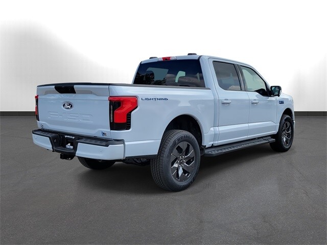 2025 Ford F-150 Lightning photo 4