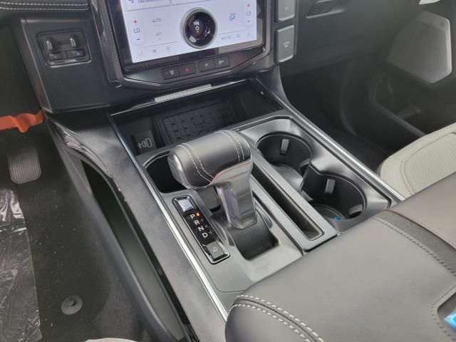 2025 Ford F-150 Lightning Platinum - Photo 37