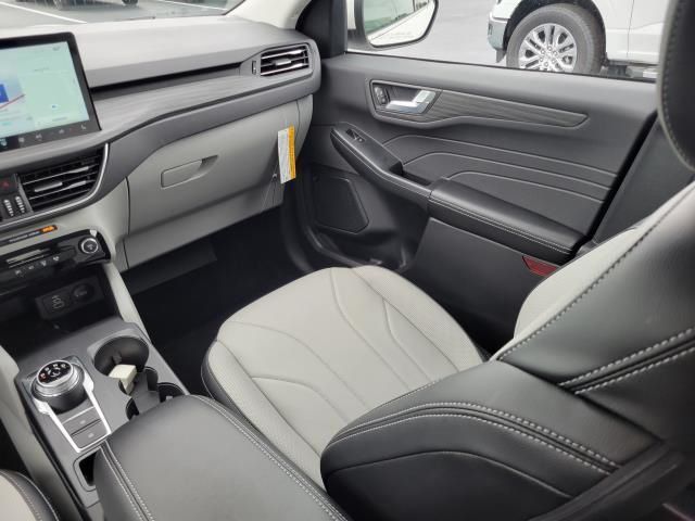 2025 Ford Escape Plug-in hybrid PHEV - Photo 17