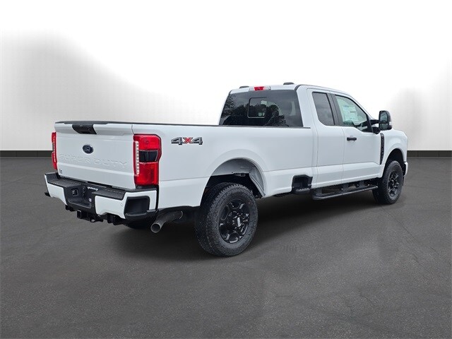 2025 Ford F-350 XL photo 4