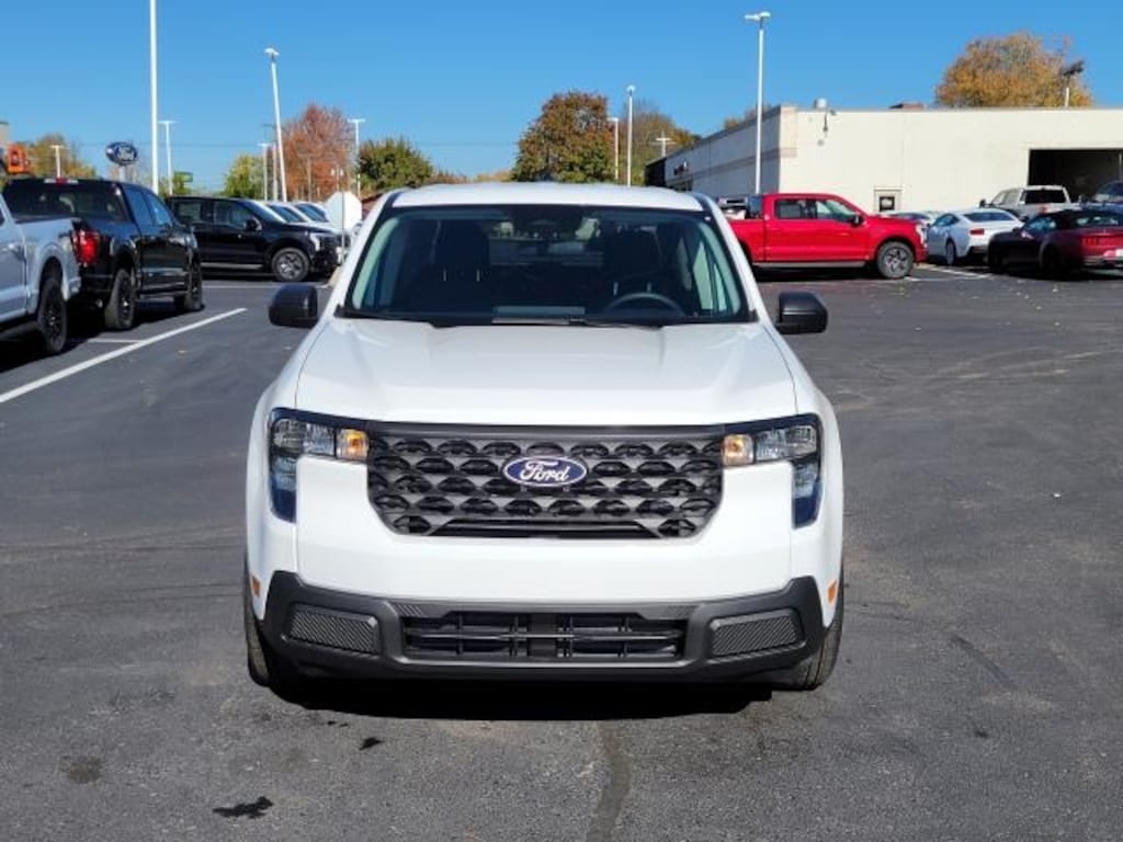 New 2025 Ford Maverick XL Truck