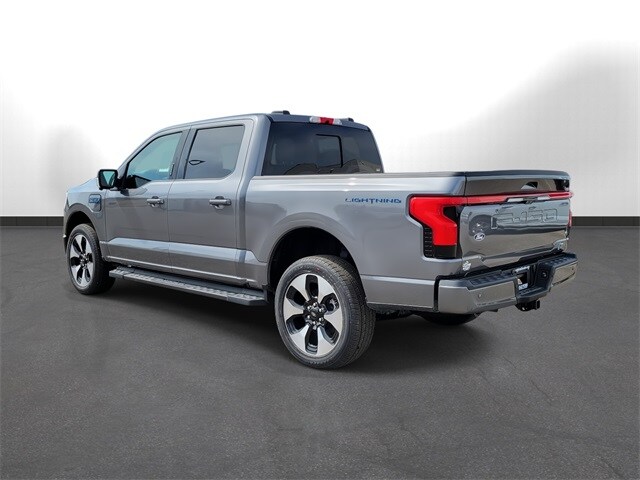 2025 Ford F-150 Lightning Platinum photo 3