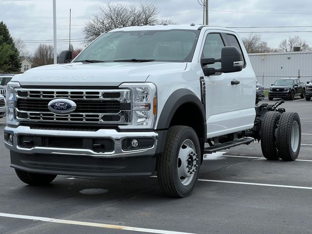2025 Ford F-450 Super Duty Chassis Cab XL - Photo 29