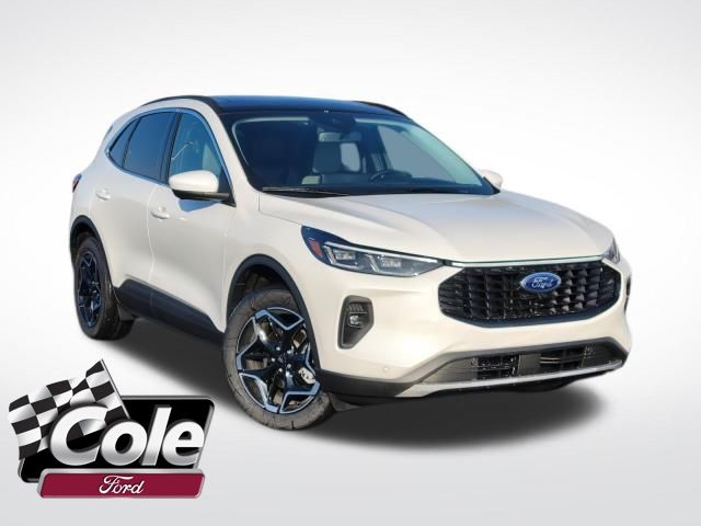 2026 Ford Escape Platinum's photo