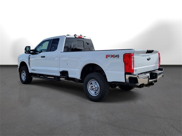 2025 Ford F-250 photo 3