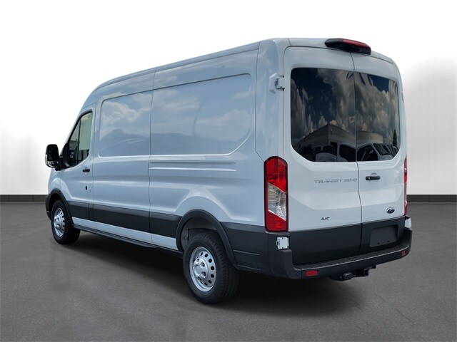 2025 Ford Transit photo 3