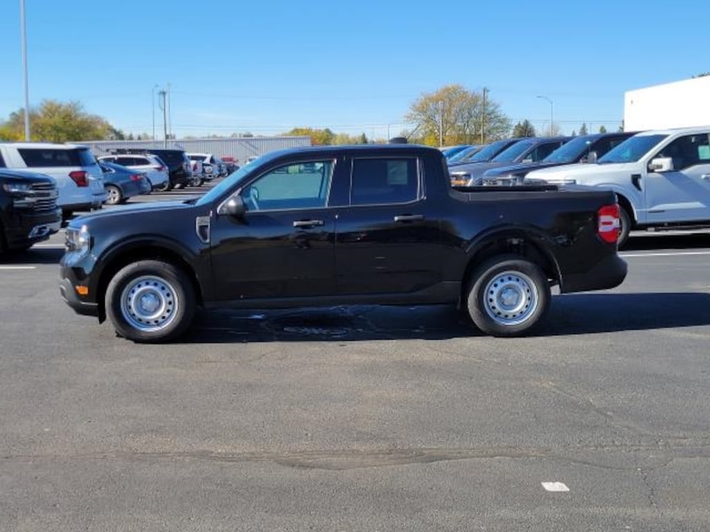 New 2025 Ford Maverick XL Truck