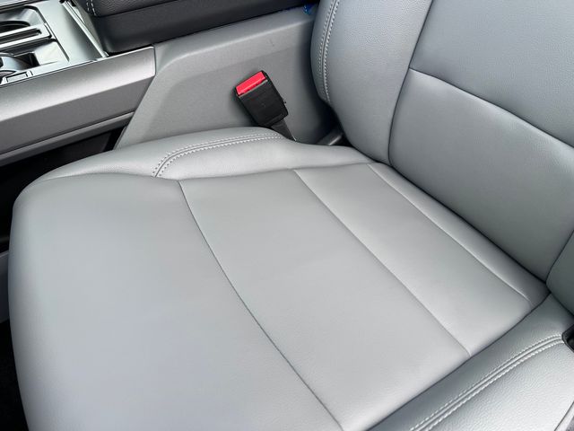 2025 Ford F-150 Lightning Flash - Photo 17