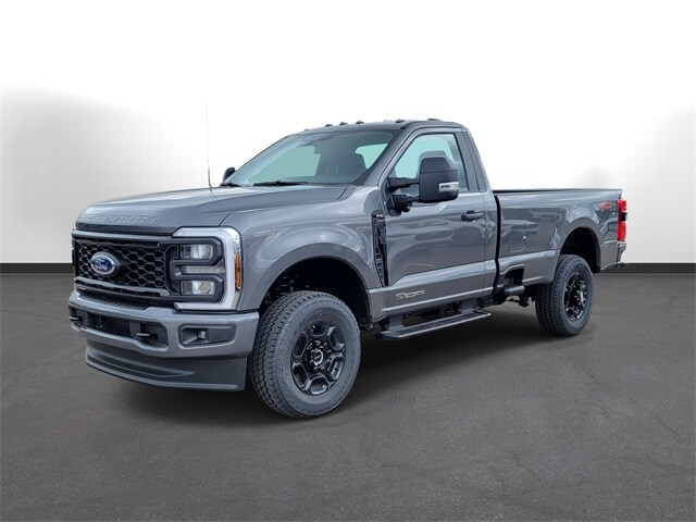 2025 Ford F-250 photo 2