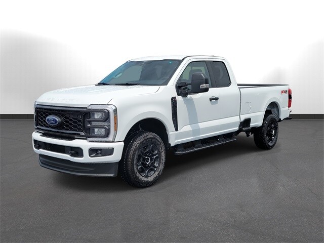 2025 Ford F-350 XL photo 2