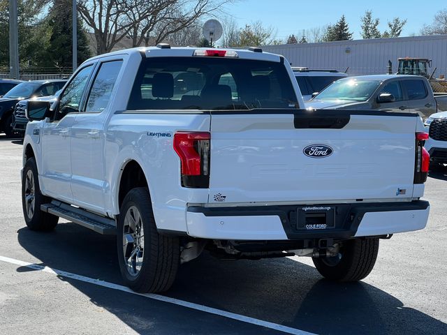 2025 Ford F-150 Lightning Flash - Photo 12