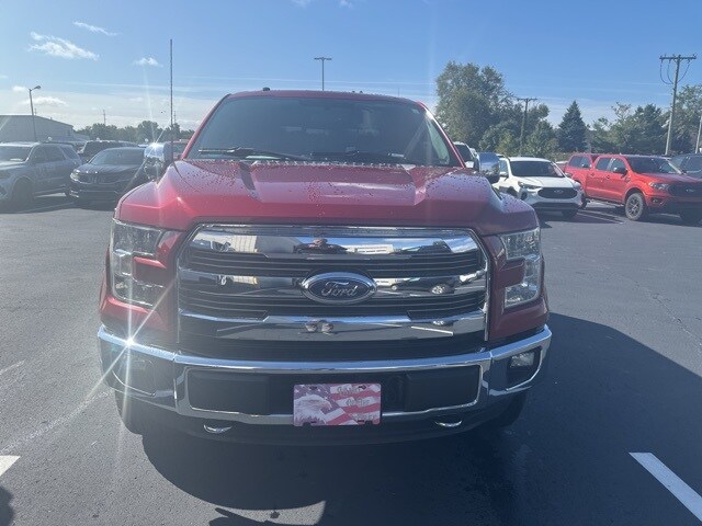 2016 Ford F-150 Lariat photo 2
