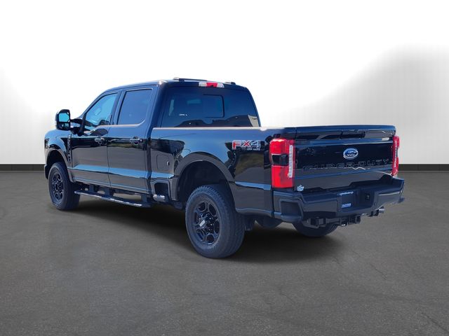 2023 Ford F-250 XLT photo 3