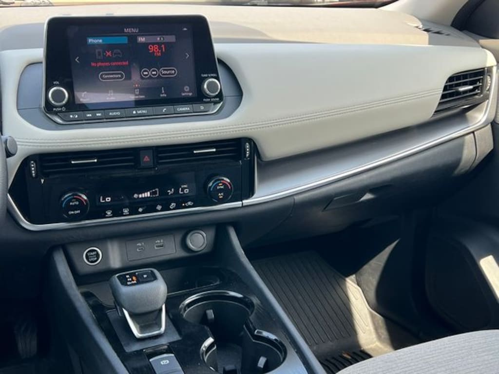 Used 2022 Nissan Rogue SV SUV