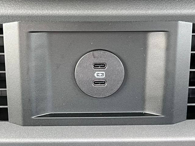 2025 Ford F-150 Lightning Flash - Photo 36