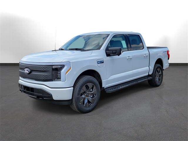 2025 Ford F-150 Lightning photo 2
