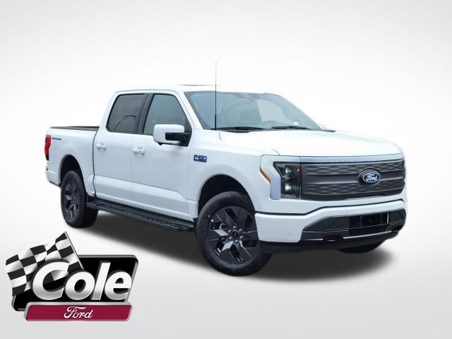 2025 Ford F-150 Lightning Lariat's photo