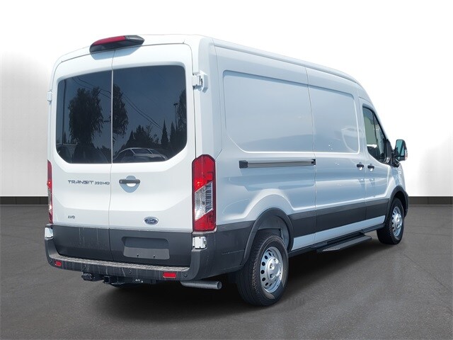 2025 Ford Transit photo 4