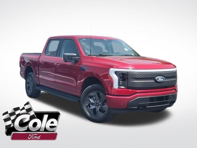 2025 Ford F-150 Lightning Flash's photo