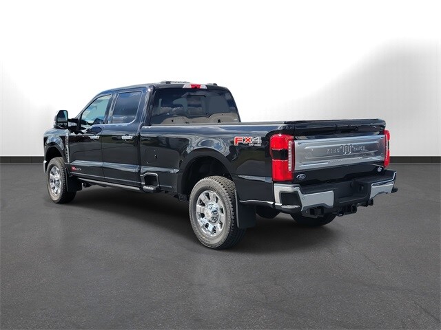 2026 Ford F-350 Platinum photo 3