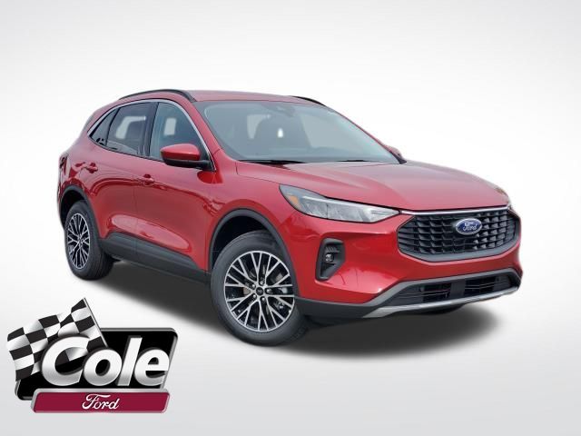 2024 Ford Escape PHEV's photo