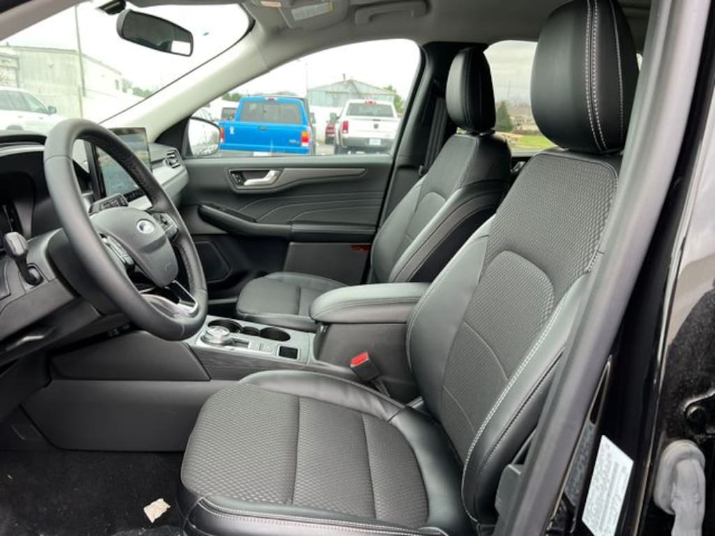 New 2024 Ford Escape Base SUV