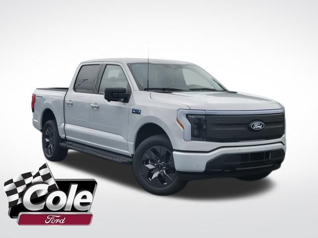 2025 Ford F-150 Lightning Flash's photo