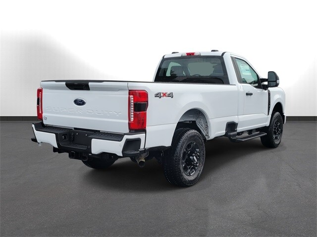2025 Ford F-350 XL photo 4