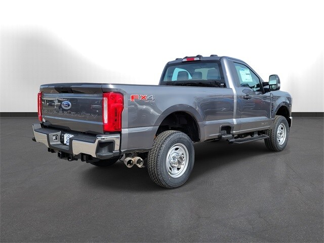 2025 Ford F-350 XL photo 4