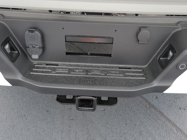 2025 Ford F-150 Lightning Platinum - Photo 10