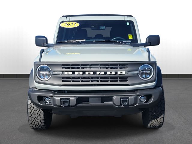 2023 Ford Bronco Black Diamond photo 2