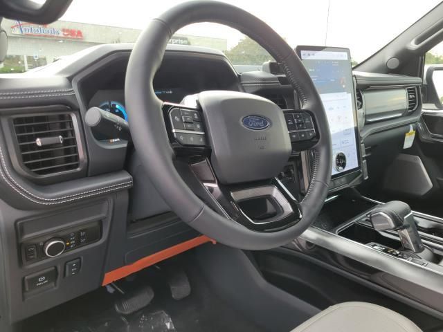2025 Ford F-150 Lightning Platinum - Photo 25