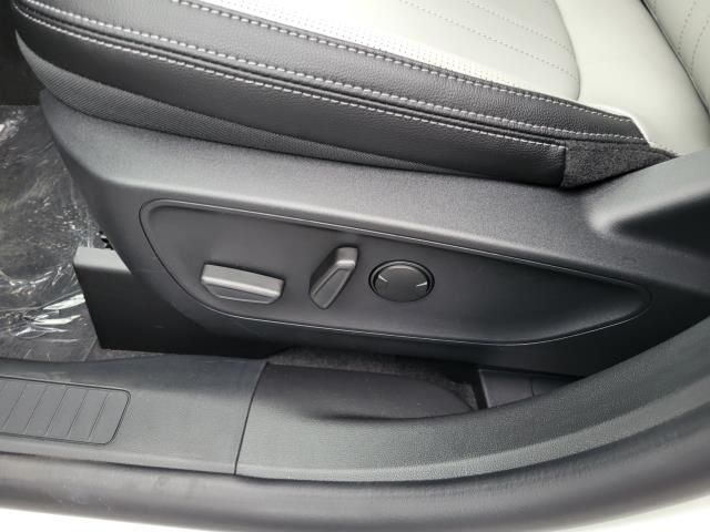 2025 Ford Escape Plug-in hybrid PHEV - Photo 20