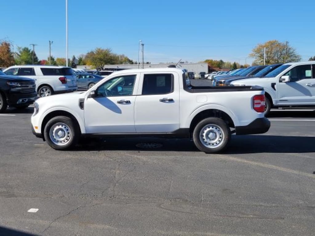 New 2025 Ford Maverick XL Truck