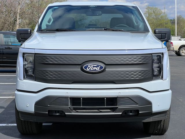 2025 Ford F-150 Lightning Flash - Photo 43