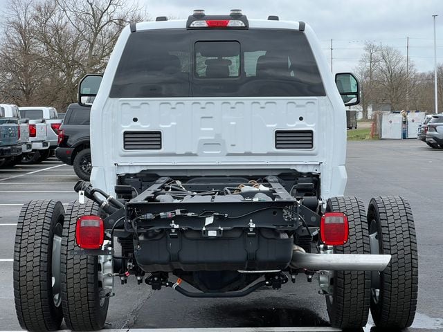 2025 Ford F-450 Super Duty Chassis Cab XL - Photo 30