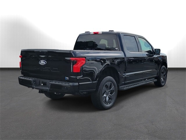 2025 Ford F-150 Lightning photo 4