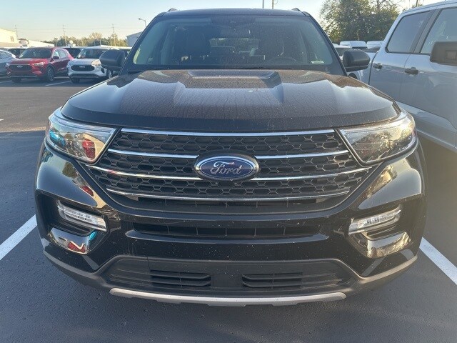 2022 Ford Explorer XLT photo 2