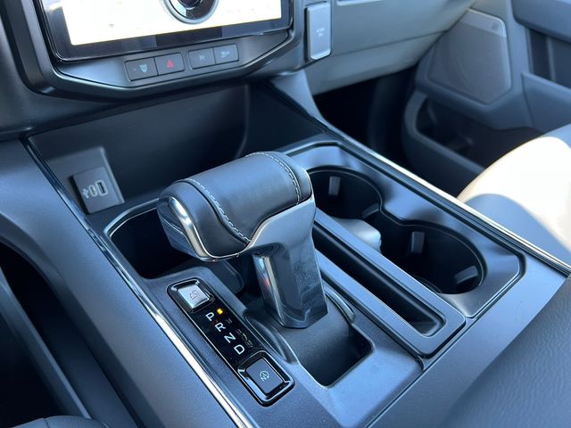 2025 Ford F-150 Lightning Flash - Photo 31