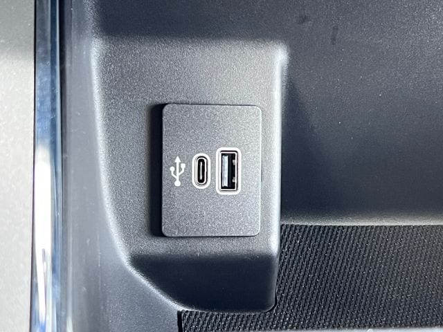 2025 Ford F-150 Lightning Flash - Photo 31